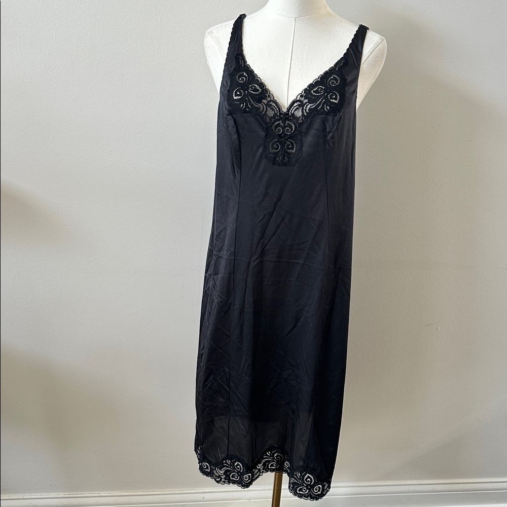 Vintage Black Lace Slip Dress Women 38 Made in USA Lingerie Nightgown Romantic